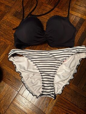 Victoria’s Secret Black & White Striped Women’s Bikini Set